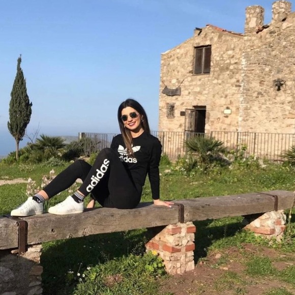 ADIDAS CONAVY/WHITE ESSENTIALS HIGH-WAISTED LOGO LEGGINGS SIZE M. - Picture 6 of 7